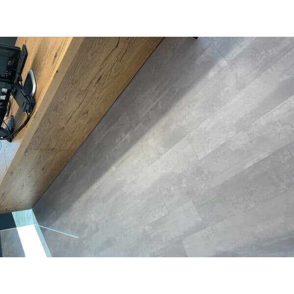 Ламиниран паркет 8мм Kaindl 44375 AC5/33, Concrete Art Pearlgrey, Aqualine Collection, V4