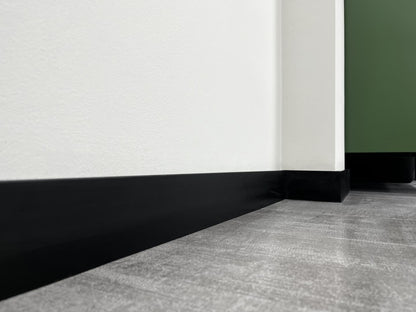 Подови первази - STIQ XL MONOCOLOR - STIQ STX810 - STIQ XL 200 - Черен RAL 9005