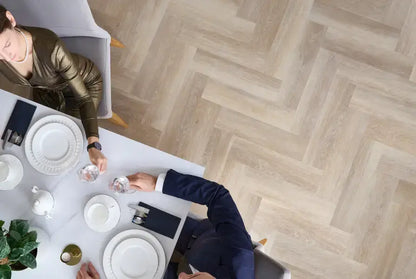 AMARON HERRINGBONE - SPC настилка Herringbone STAMFORD OAK 5мм
